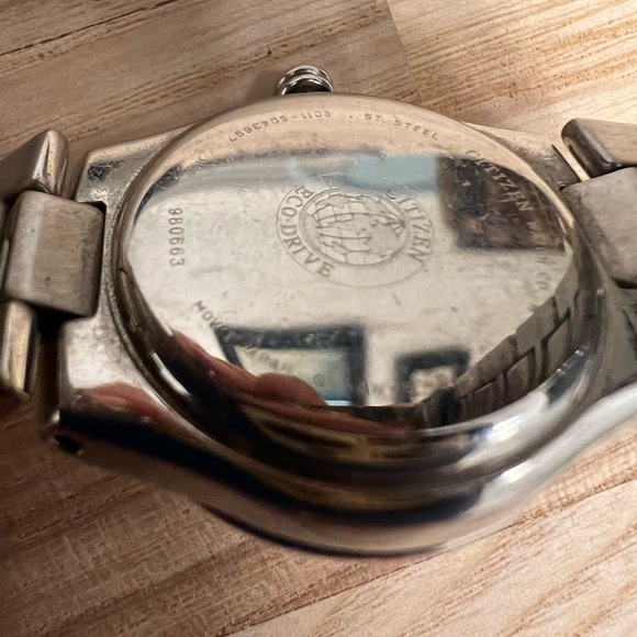 Citizen Eco Drive Ladies Watch Genuine Diamonds Mother of Pearl Dial Date Window - Picture 9 of 11